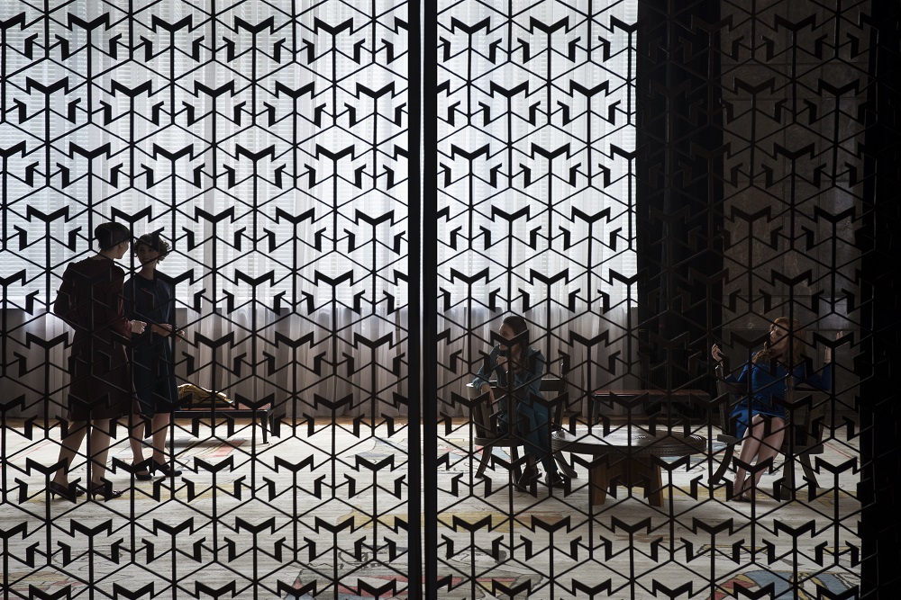 Jasmina Cibic: fotografija iz rada ”Tear Down and Rebuild”, fotografija Ivan Petrović, 2015